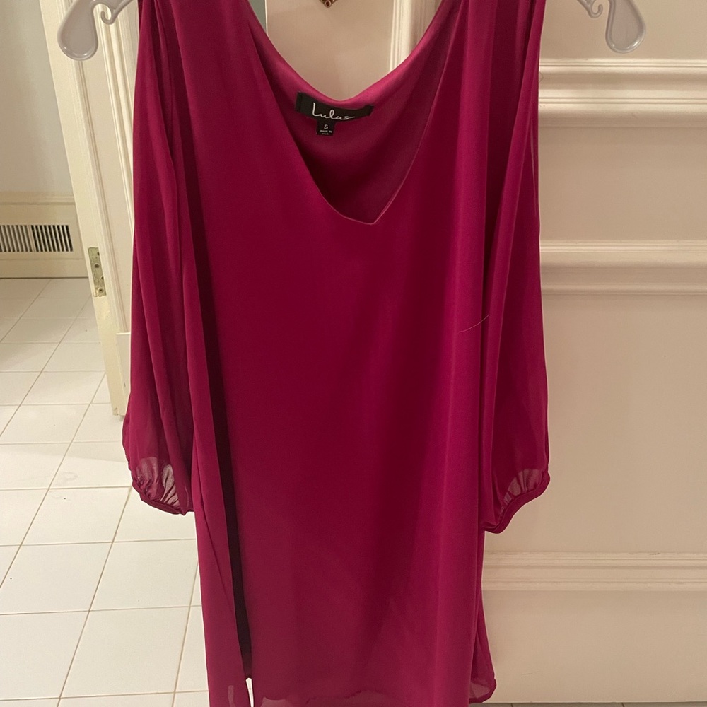 Brand new lulu open sleeve dress